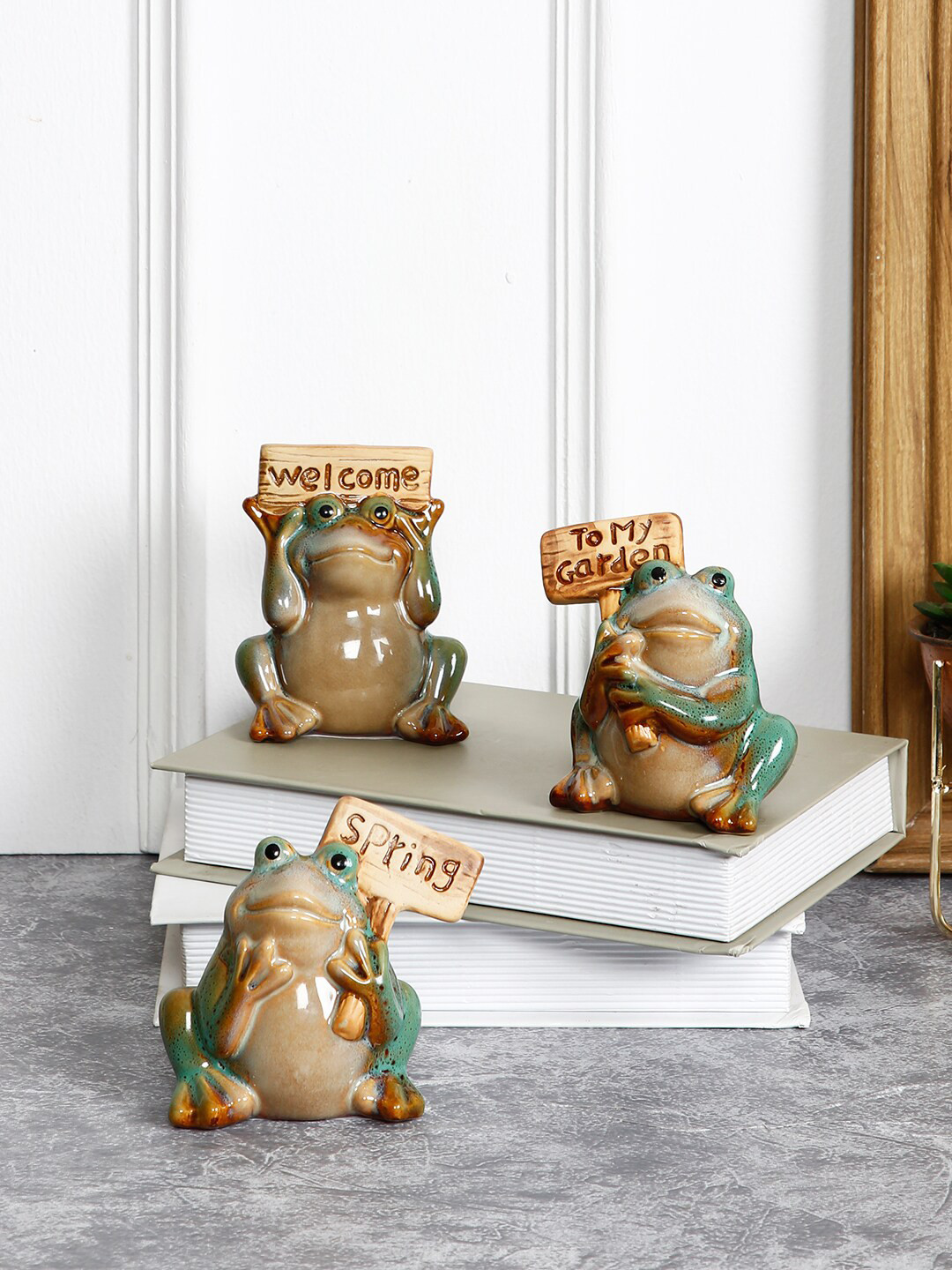 TAYHAA Welcomingartifacts Brown Ceramic Matte Garden Set of 3 Small Showpieces - 3.9 Inches