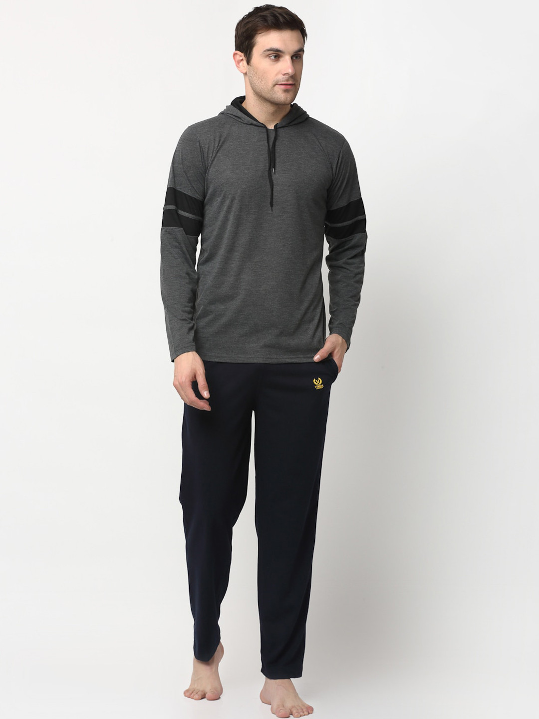 MACK JONNEY Men Grey & Black Solid Night suit