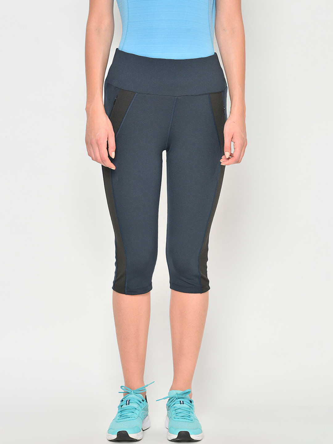 Chkokko Women Navy Blue Solid Tight Fit Gym Capris