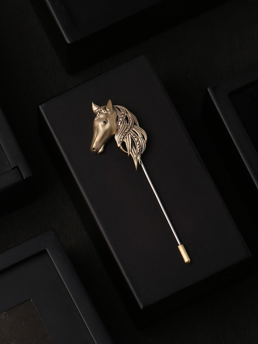 COSA NOSTRAA Men Gold-Toned The Horse Shaped StateMent Brooch