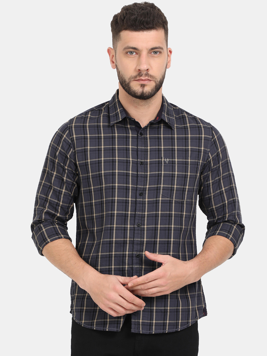 VUDU Men Navy Blue Regular Fit Checked Casual Shirt