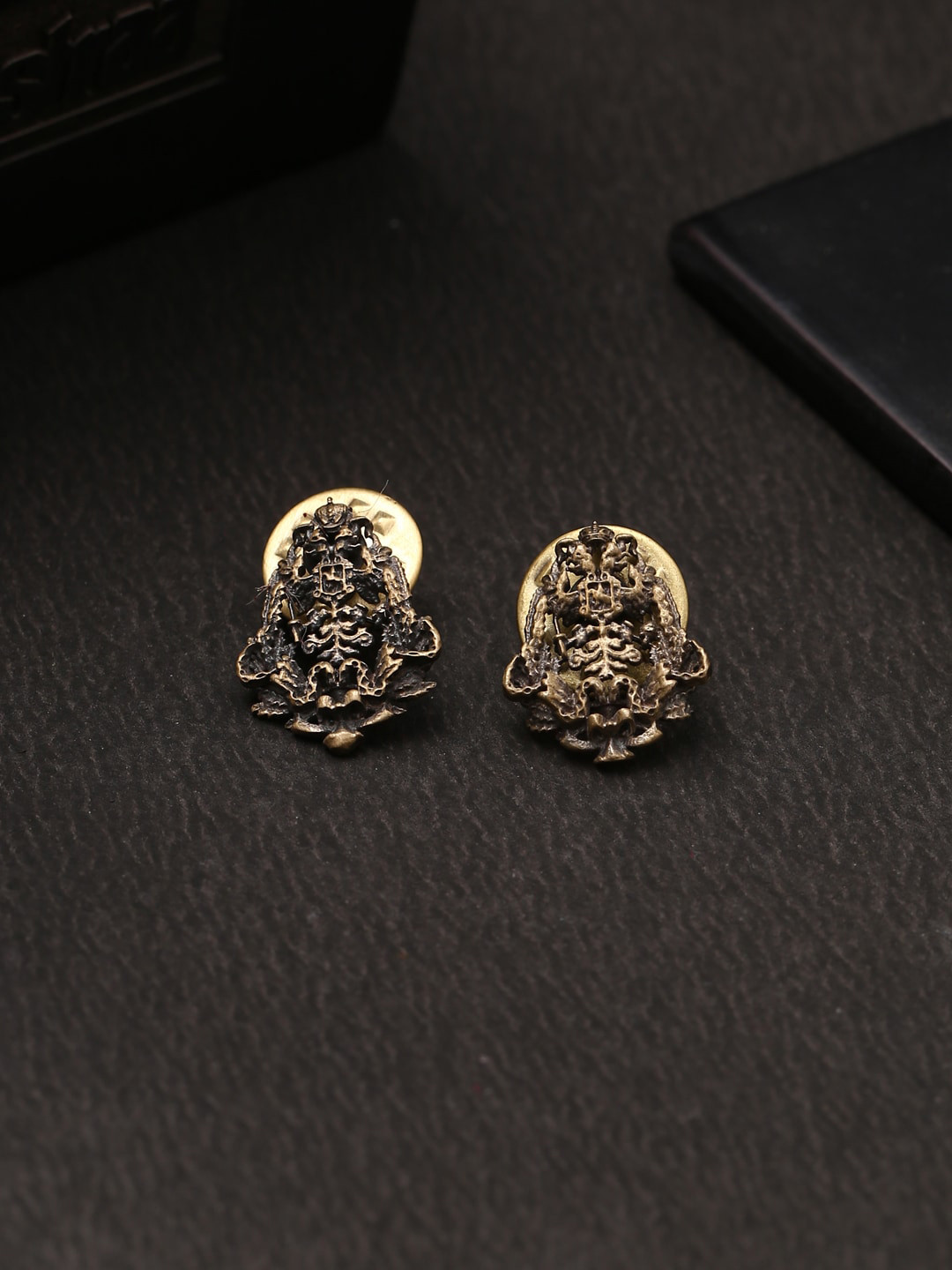 COSA NOSTRAA Men Antique Gold The Militades Collar Tips Accessory Gift Set