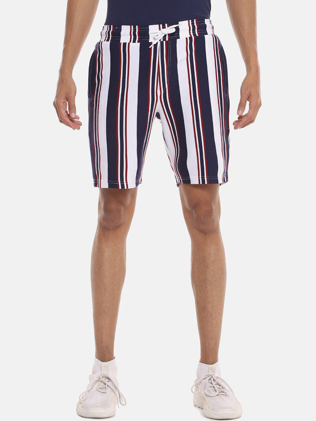 CAHOOT Men White & Navy Blue Striped Regular Fit Shorts