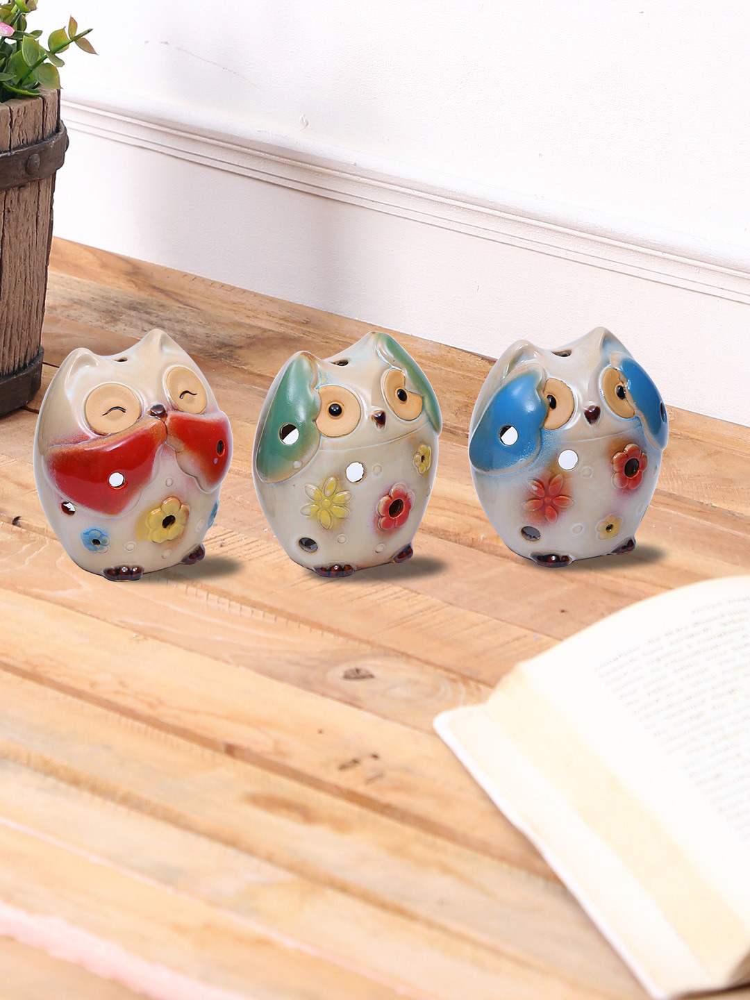 TAYHAA Owls Multicoloured Ceramic Natural Living Room Set of 3 Tiny Showpieces - 4.7 Inches