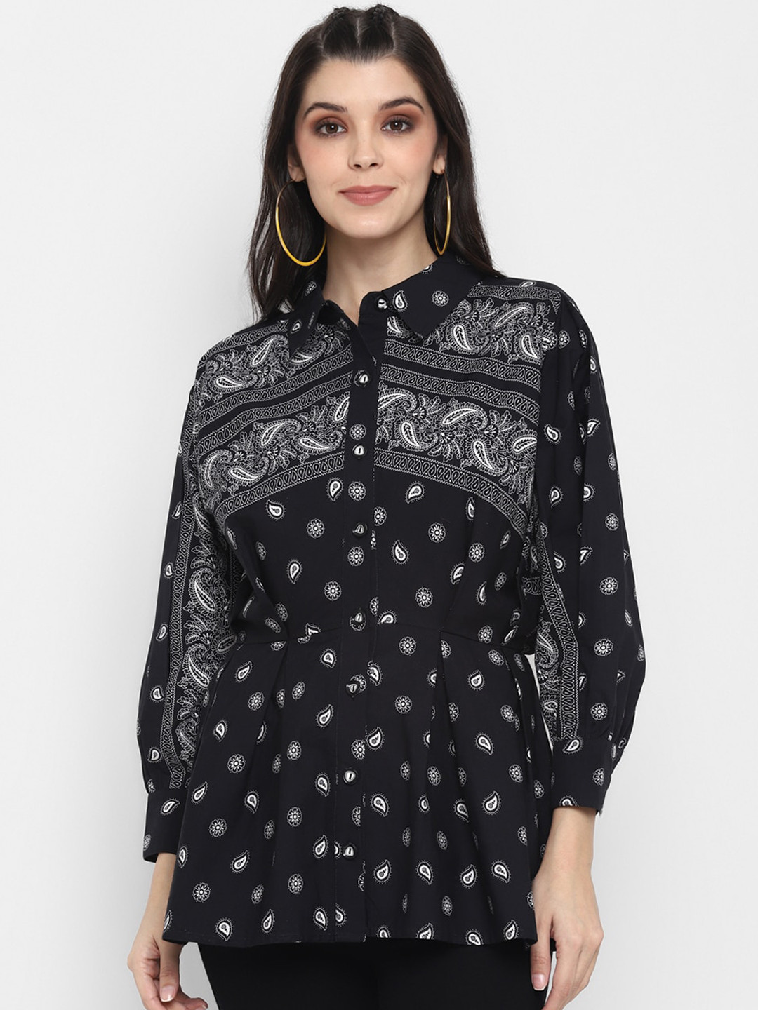 BLANC9 Women Black Regular Fit Printed Casual Shirt