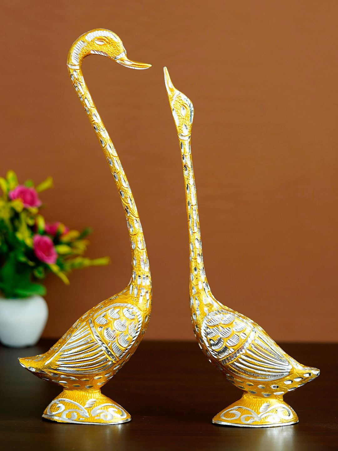 eCraftIndia Kissing Swan Couple Gold Metal Metallic Living Room Hand-Crafted Set of 2 Medium Showpieces - 15 Inches