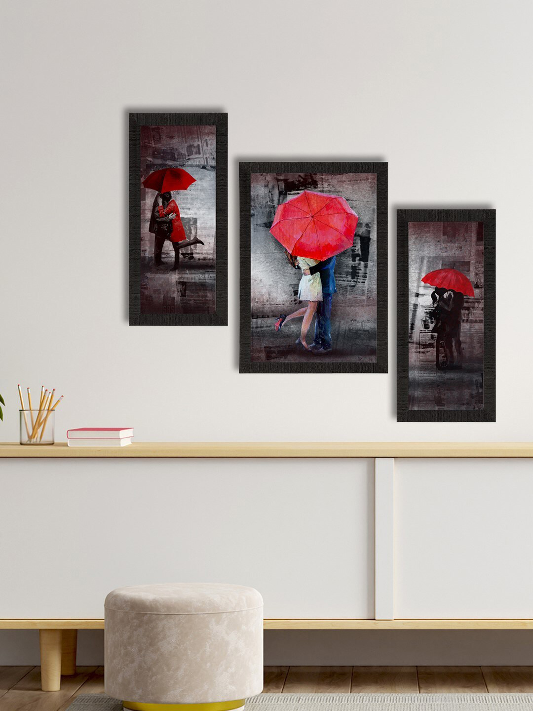 eCraftIndia Grey & Red Set of 3 Loving Couple Under Umbrella Valentine Theme Satin Matt Texture Art Painting