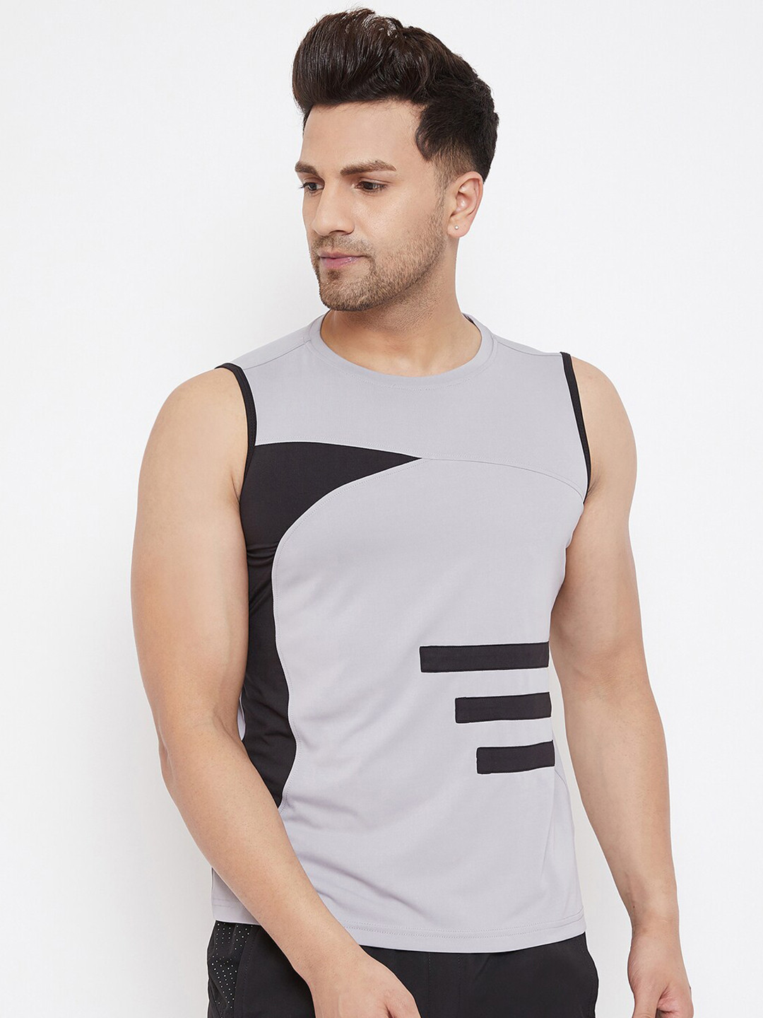 JUMP USA Men Grey & Black Colourblocked Round Neck Sleeveless T-shirt