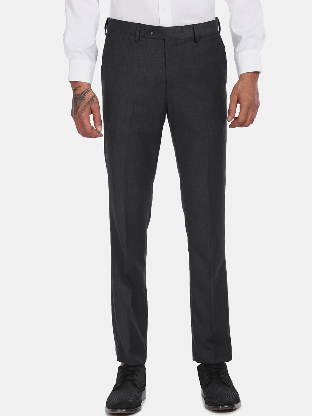 Arrow Men Black Regular Fit Solid Formal Trousers