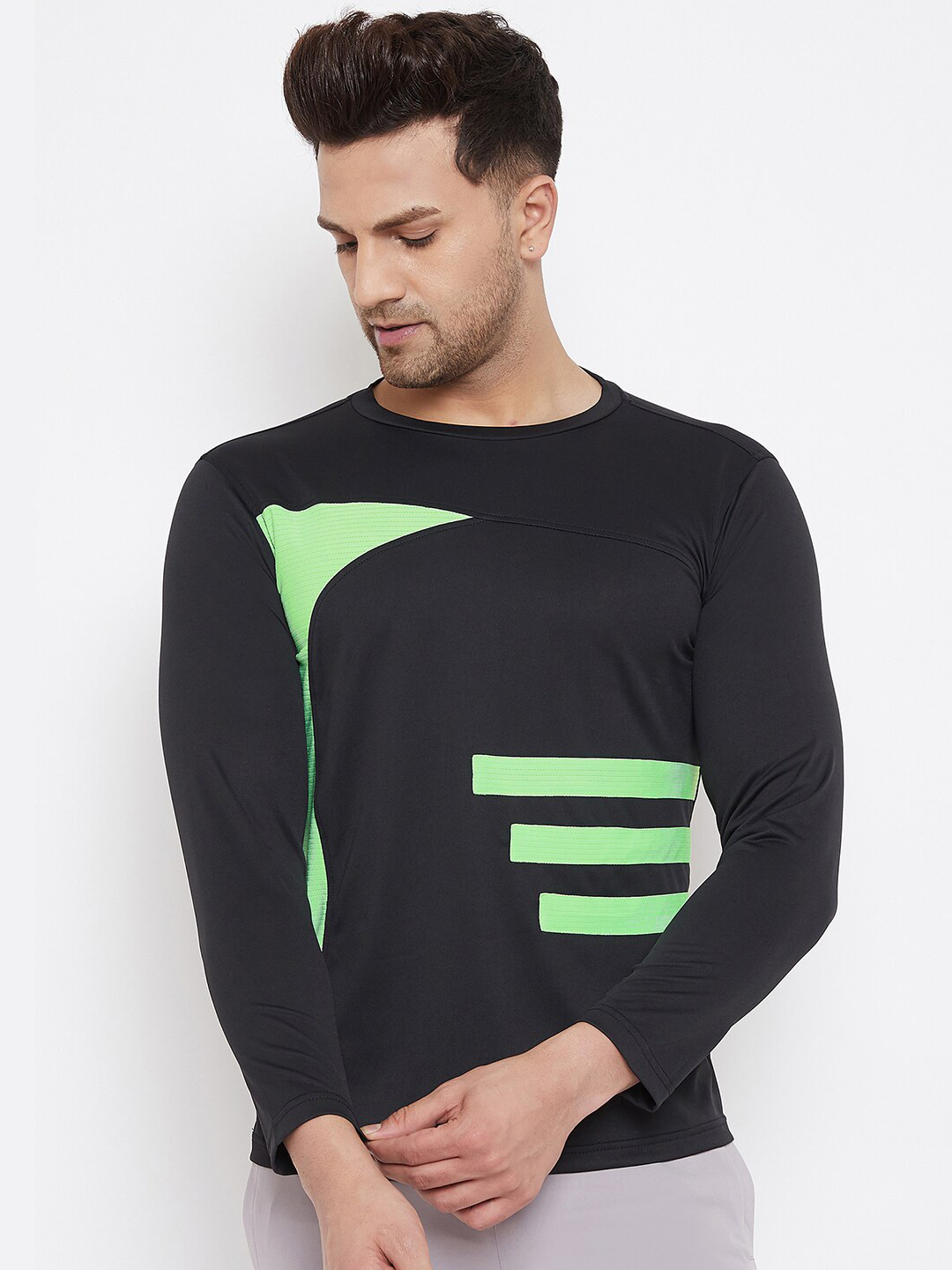 JUMP USA Men Black & Green Colourblocked Round Neck T-shirt