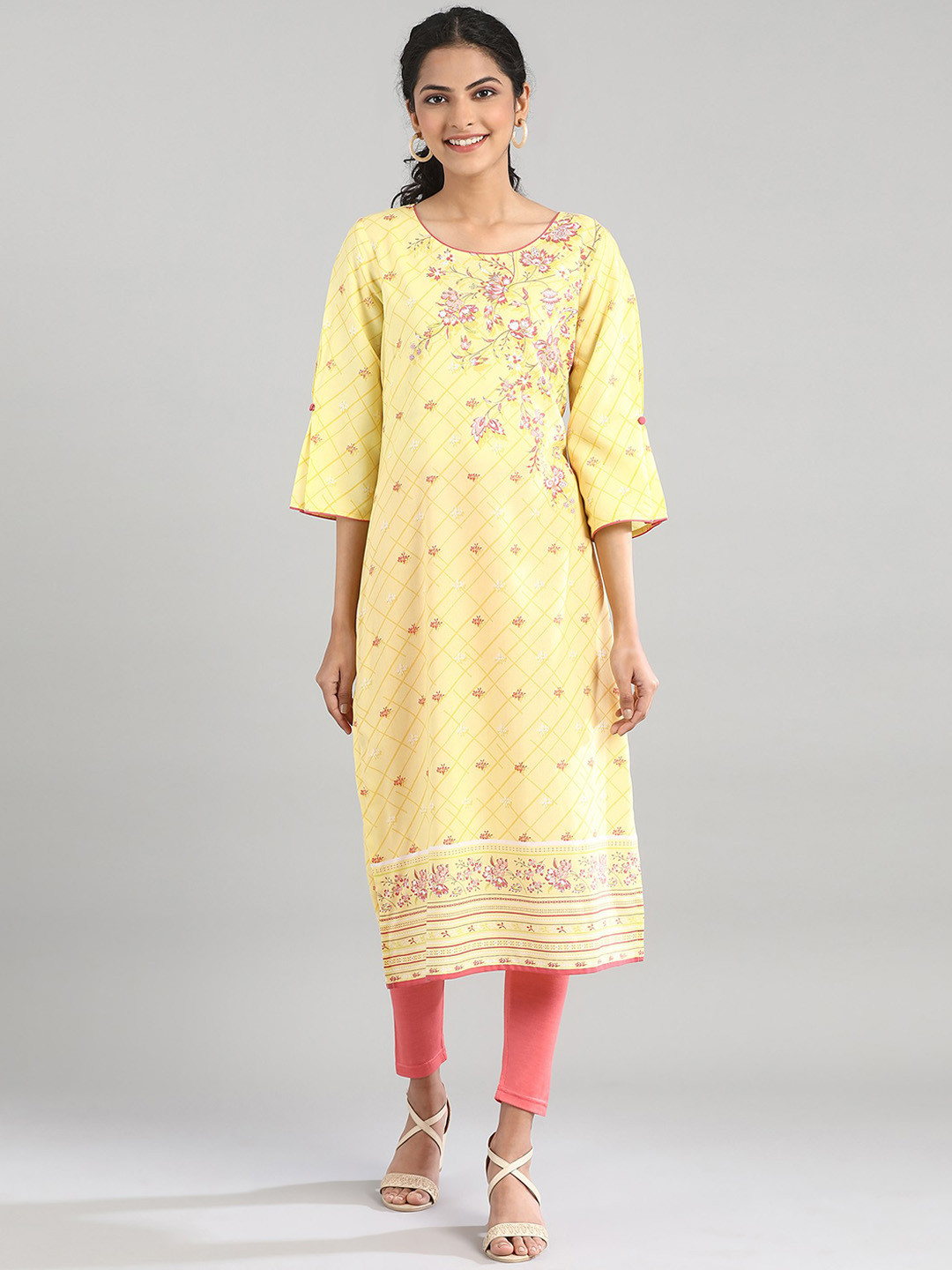 AURELIA Women Yellow Floral Printed Floral Kurta