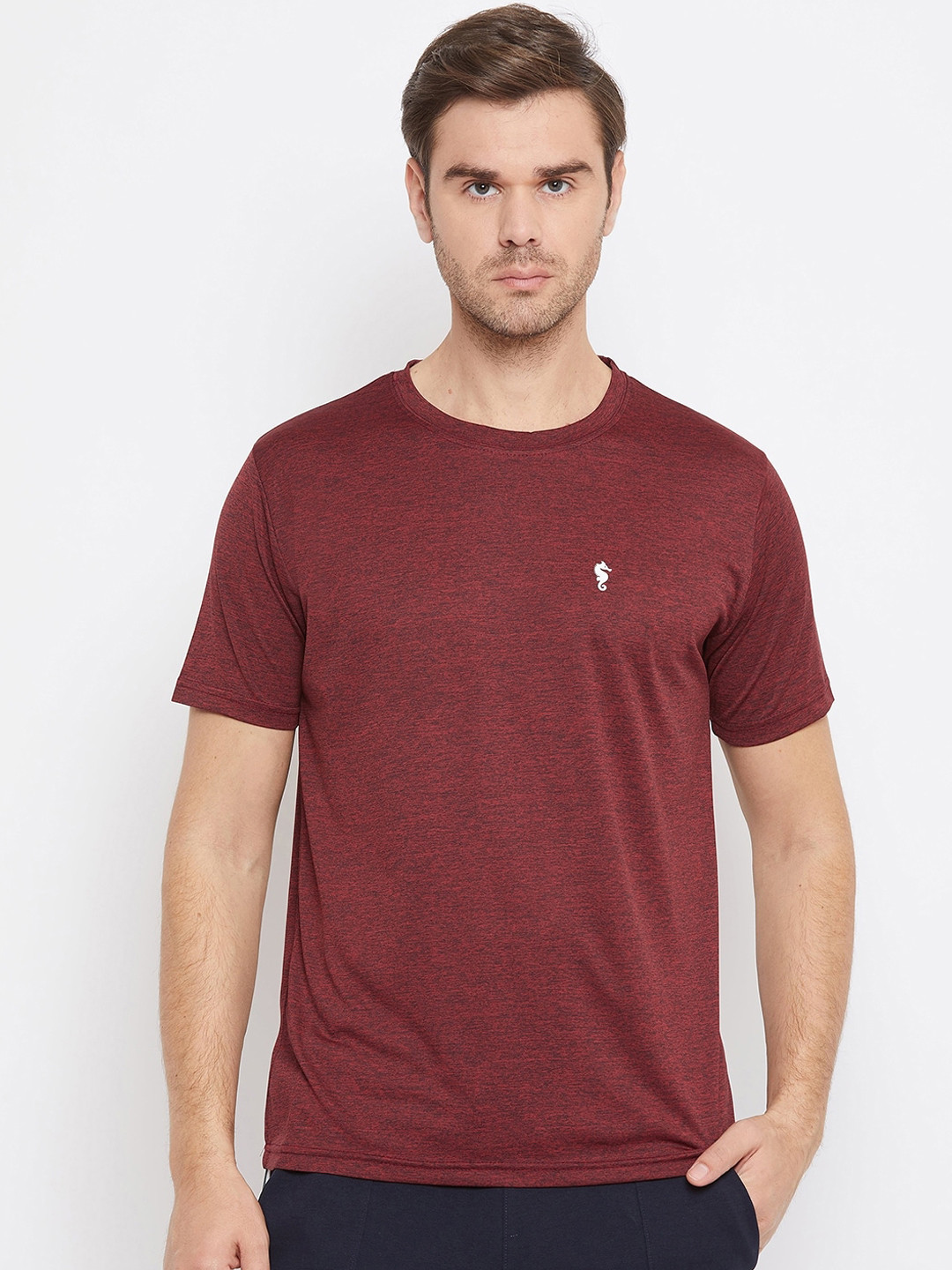 EPPE Men Maroon Solid Round Neck T-shirt