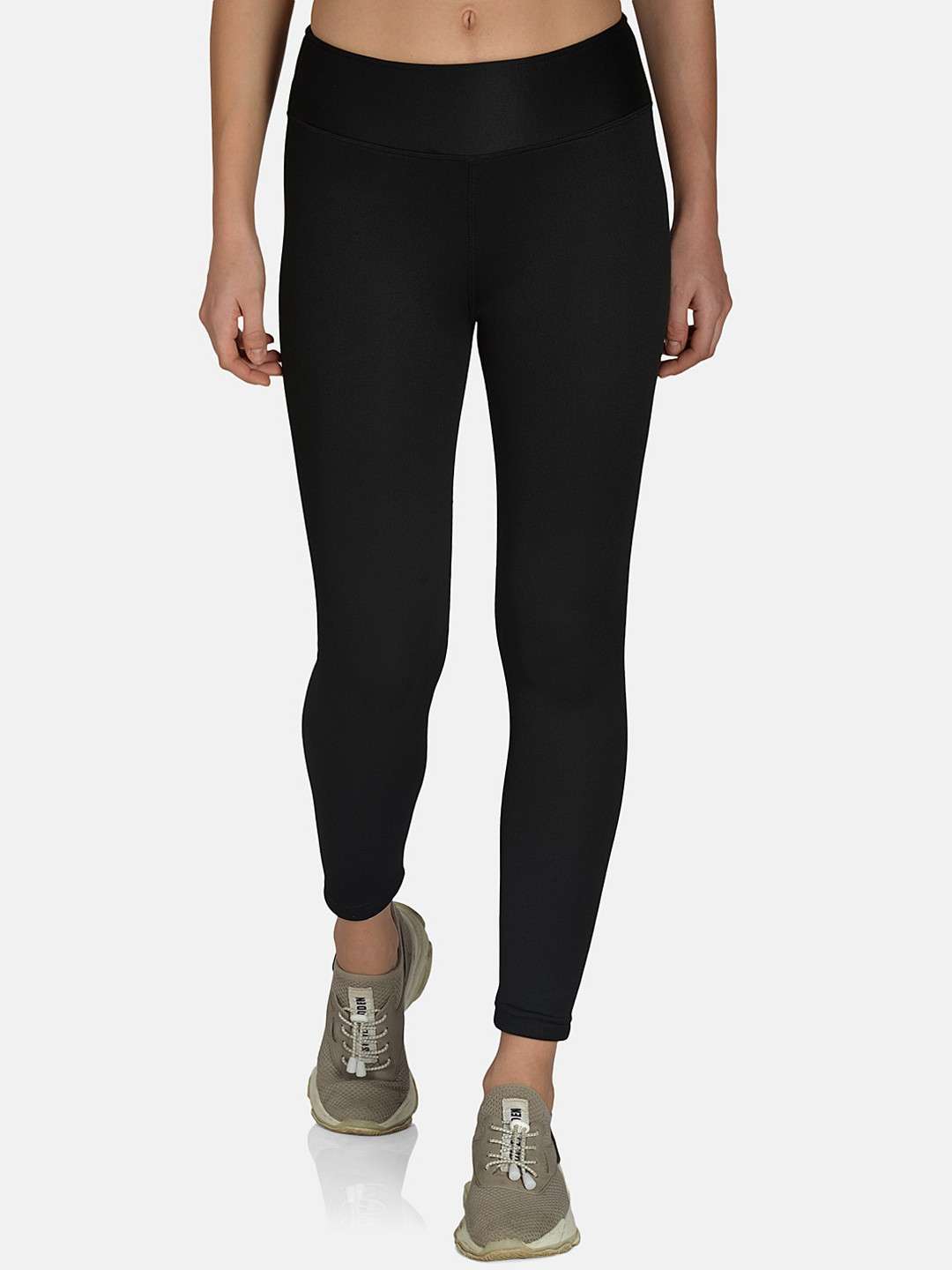 mod & shy Women Black Solid Slim-Fit Training Tights