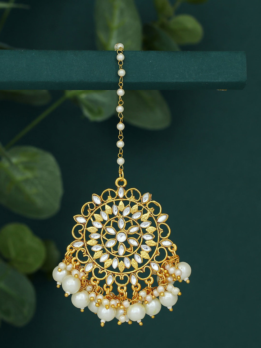 Sukkhi Gold-Plated White Kundan-Studded & Pearl Beaded Maang Tikka
