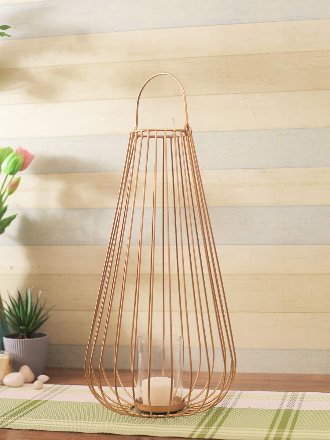 Aapno Rajasthan Gold-Toned & Transparent Solid Lantern Shape Tealight Holder