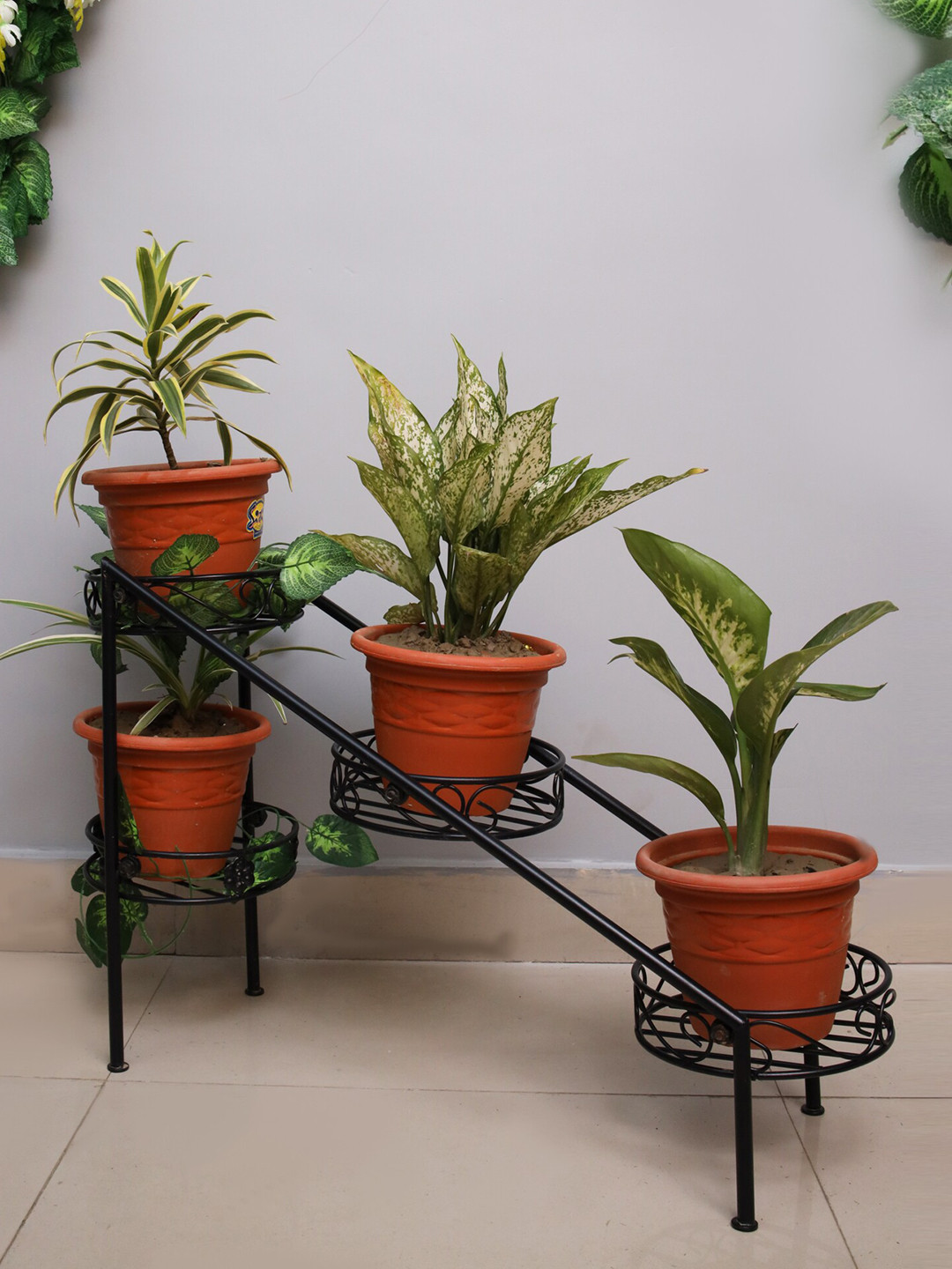 Homesake Black Metal Ladder Plant Stand With 4 Tier Planter Rack Shelf