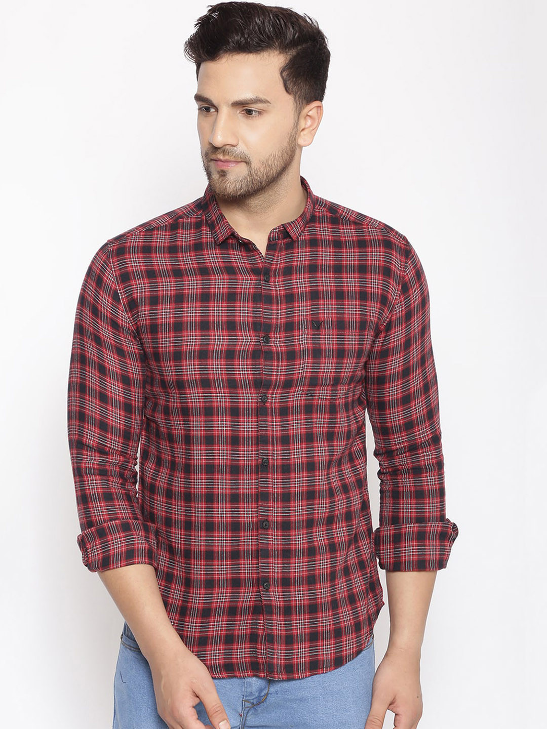 SHOWOFF Men Red & Black Cotton Classic Slim Fit Checked Casual Shirt