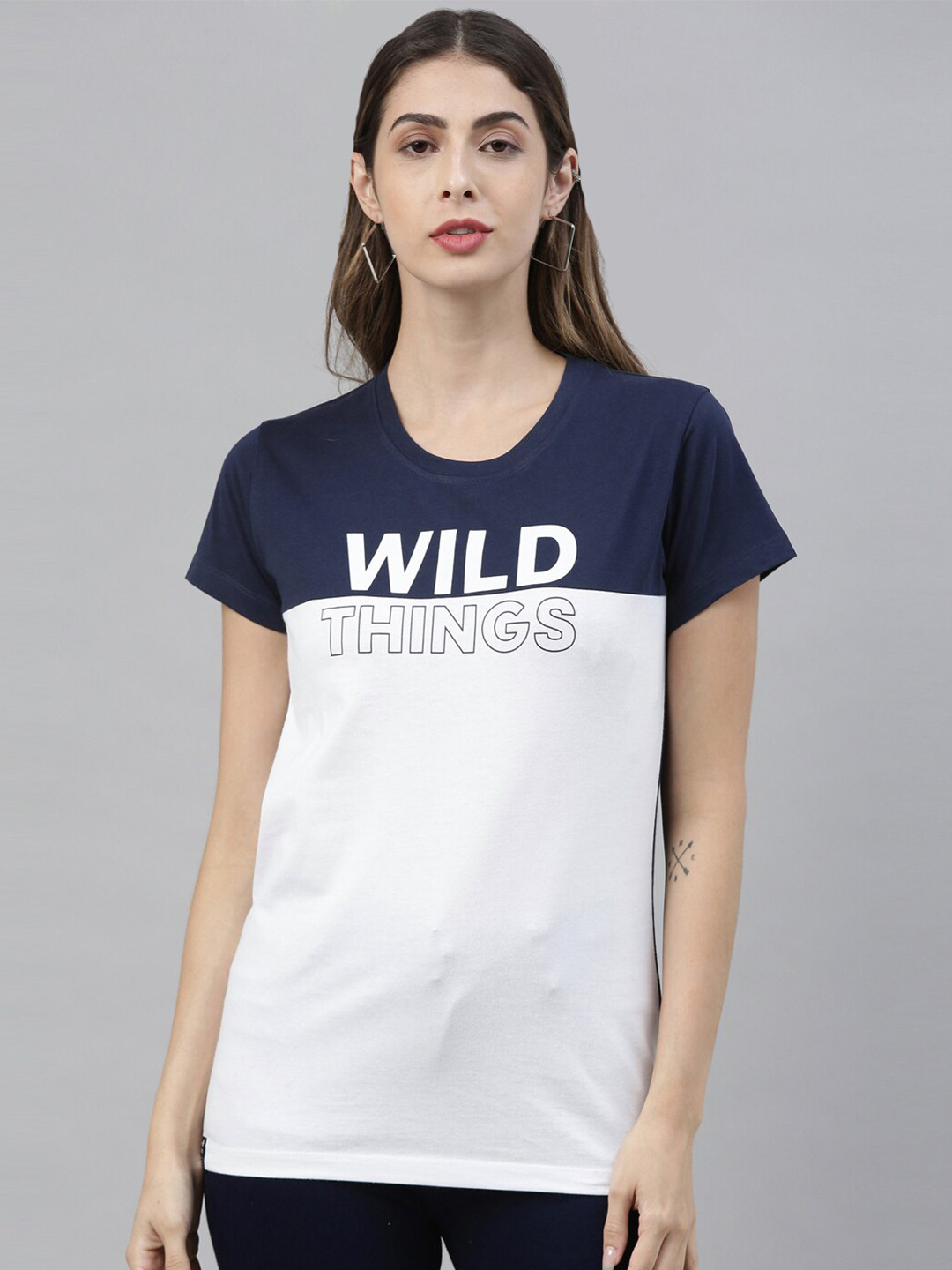 3PIN Women White & Black Colourblocked Round Neck T-shirt