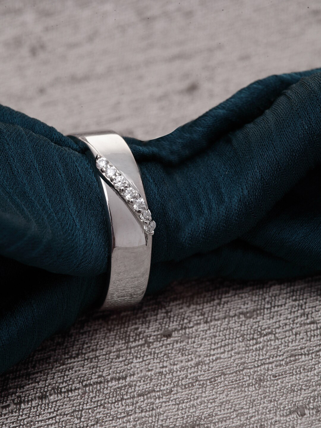 Clara 925 Women Silver-Toned & White cubic zirconia-Studded Adjustable Finger Ring