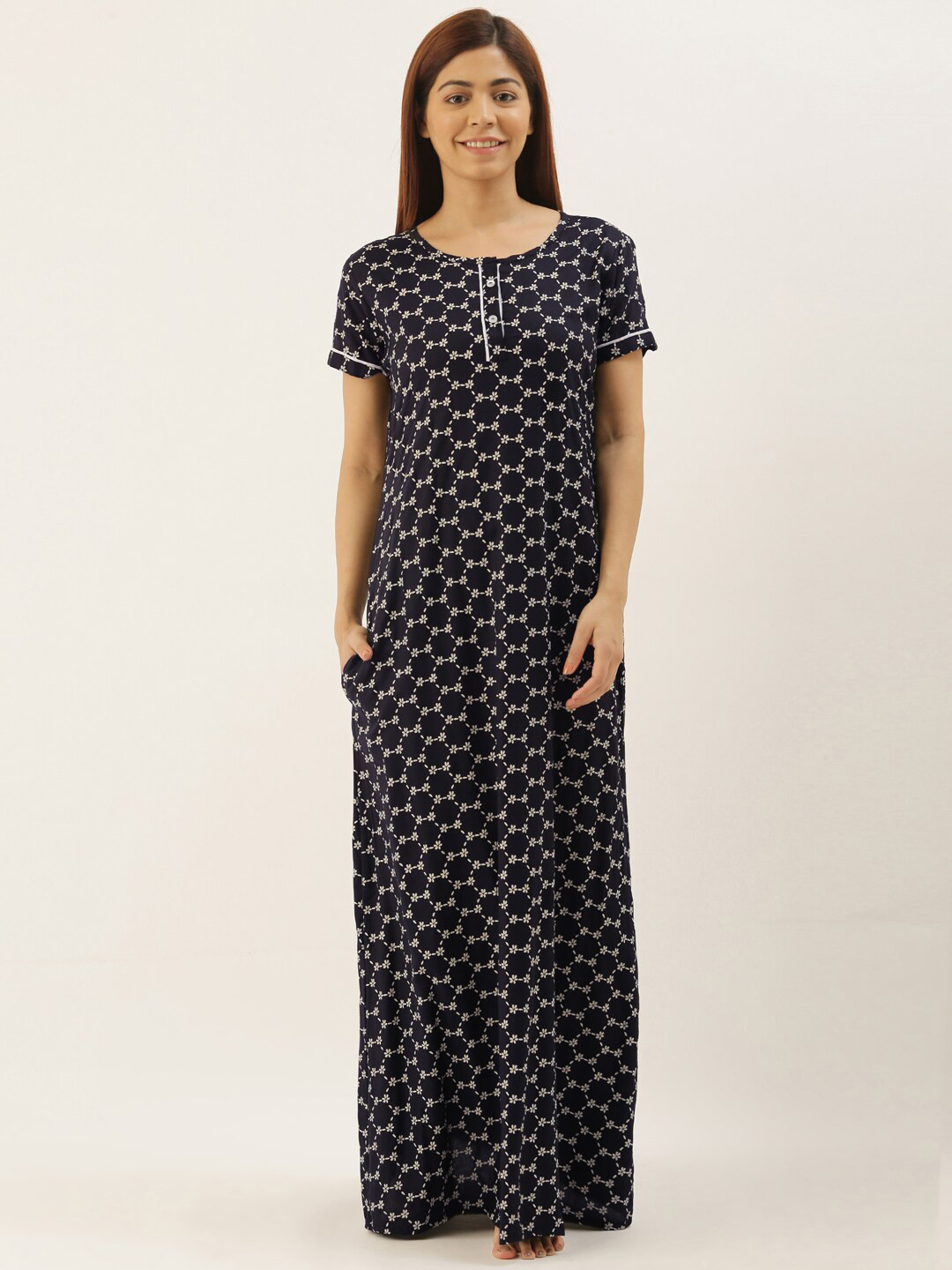 Bannos Swagger Black Printed Maxi Nightdress