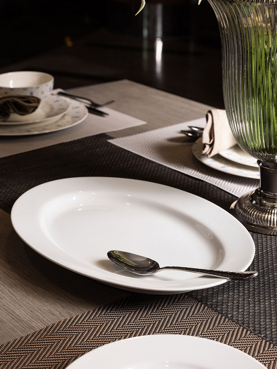 Pure Home and Living Cream-Coloured Solid Classic Oval Platter