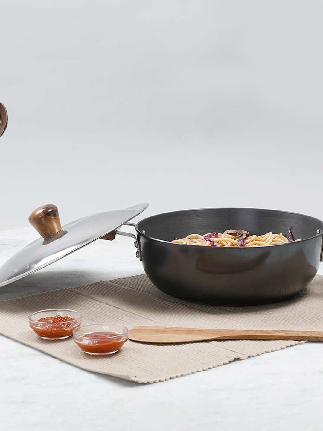Wonderchef Black Ebony Deep Kadhai with Lid 30cm