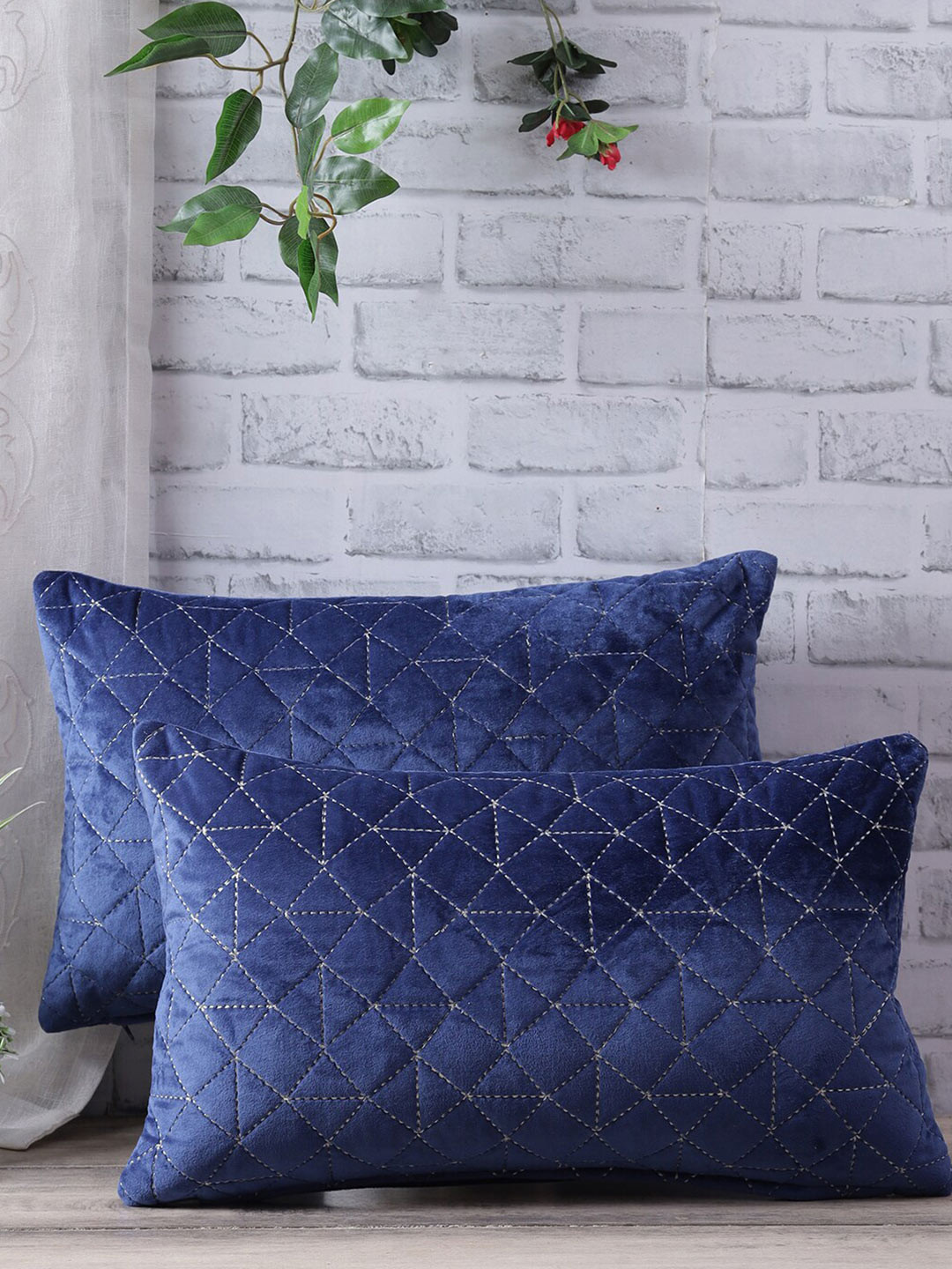 eyda Set Of 2 Navy Blue Velvet Quilted Rectangle Cushion Covers