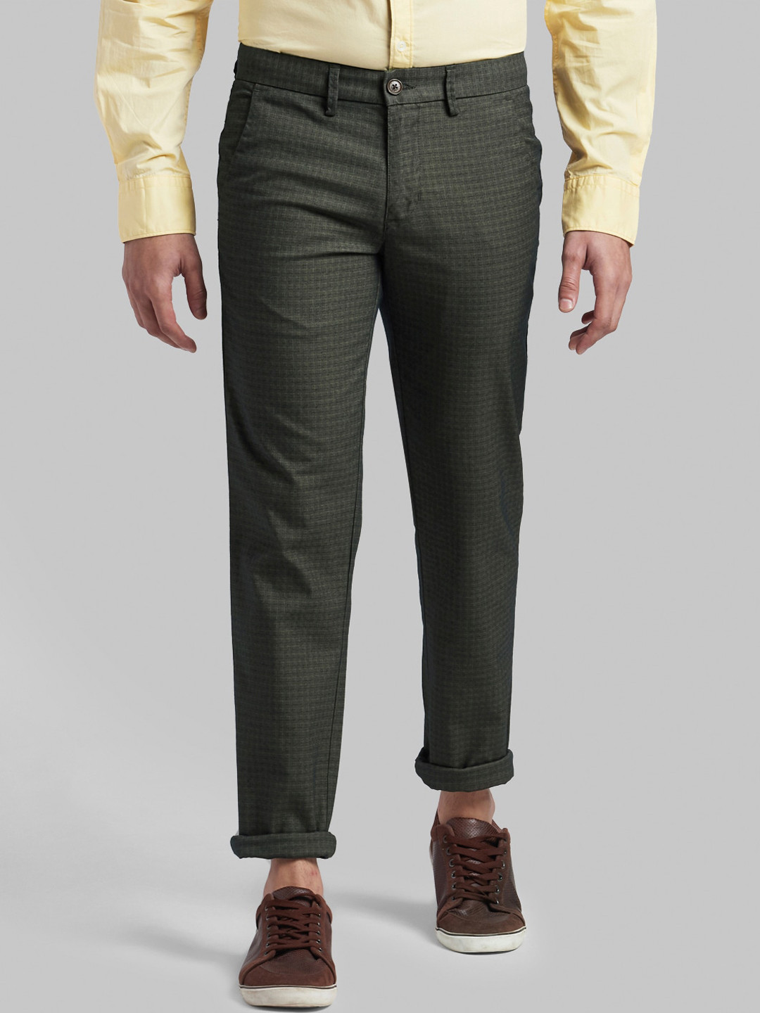 Parx Men Olive Textured Tapered Fit Regular Trousers