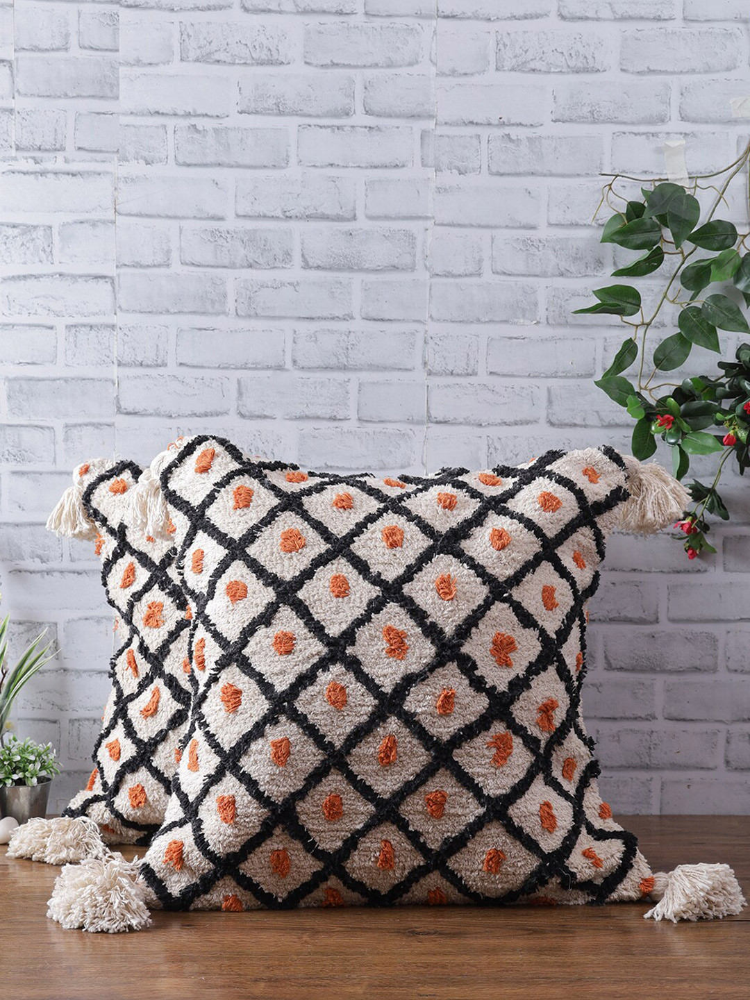 eyda Off White & Black Set of 2 Hand Woven Geometric Square Cushion Covers