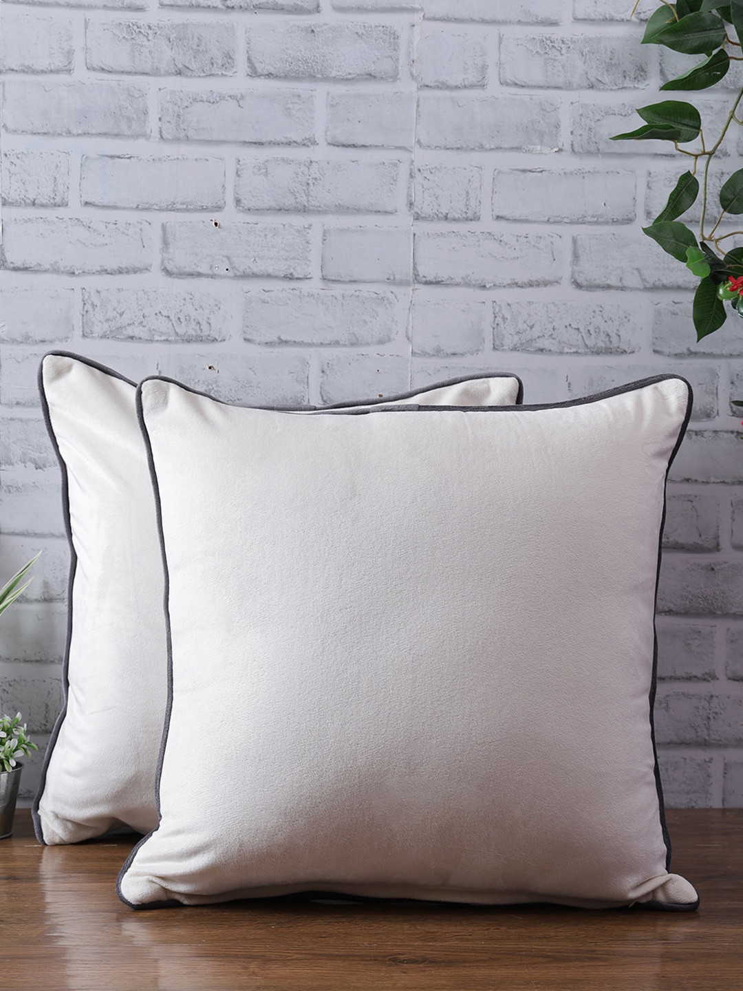 eyda Off White Set of 2 Velvet Square Cushion Covers
