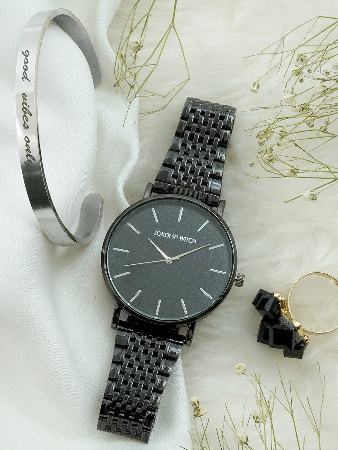 JOKER & WITCH Women Black & Silver-Toned Enchanted Forest Love Triangle Watch Gift Set JWLT196