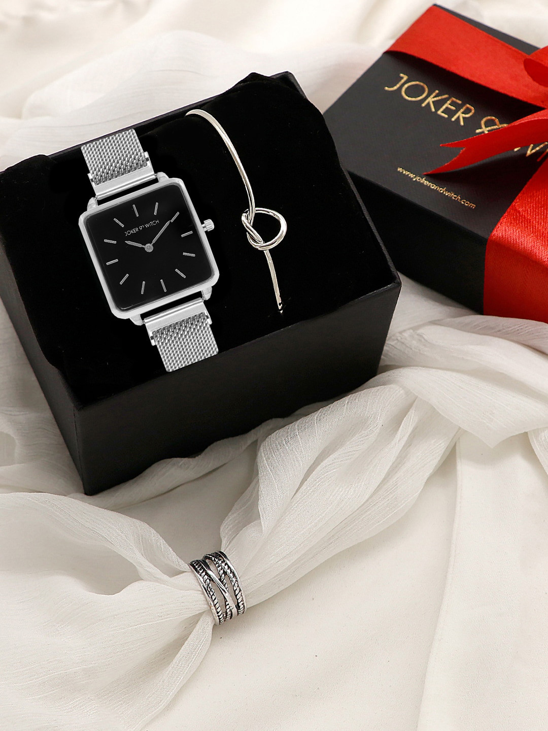 JOKER & WITCH Women Black & Silver-Toned Beautiful Story Love Triangle Watch Gift Set JWLT49