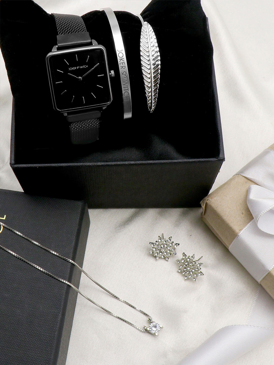 JOKER & WITCH Women Silver-Toned & Black You're The One Love Stack Watch Gift Set JWLS117