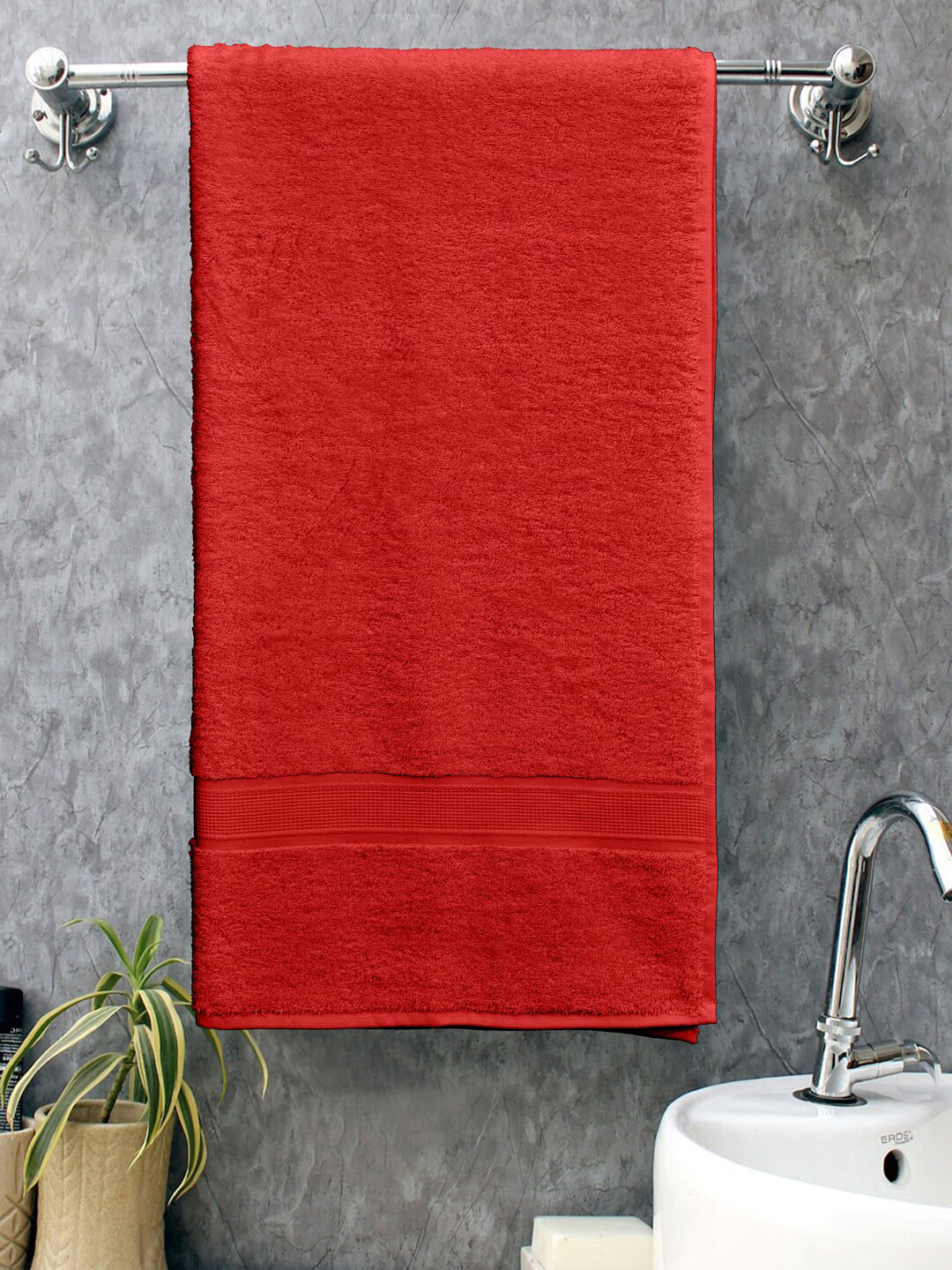 BOMBAY DYEING Red Solid 550 GSM Cotton Bath Towel