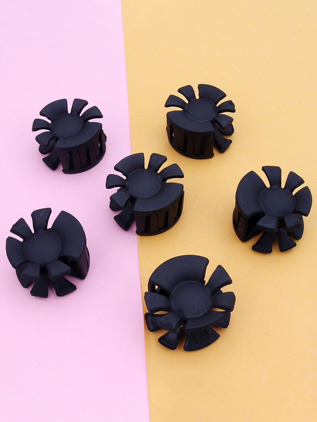 Sukkhi Women Black Set of 6 Claw Clip