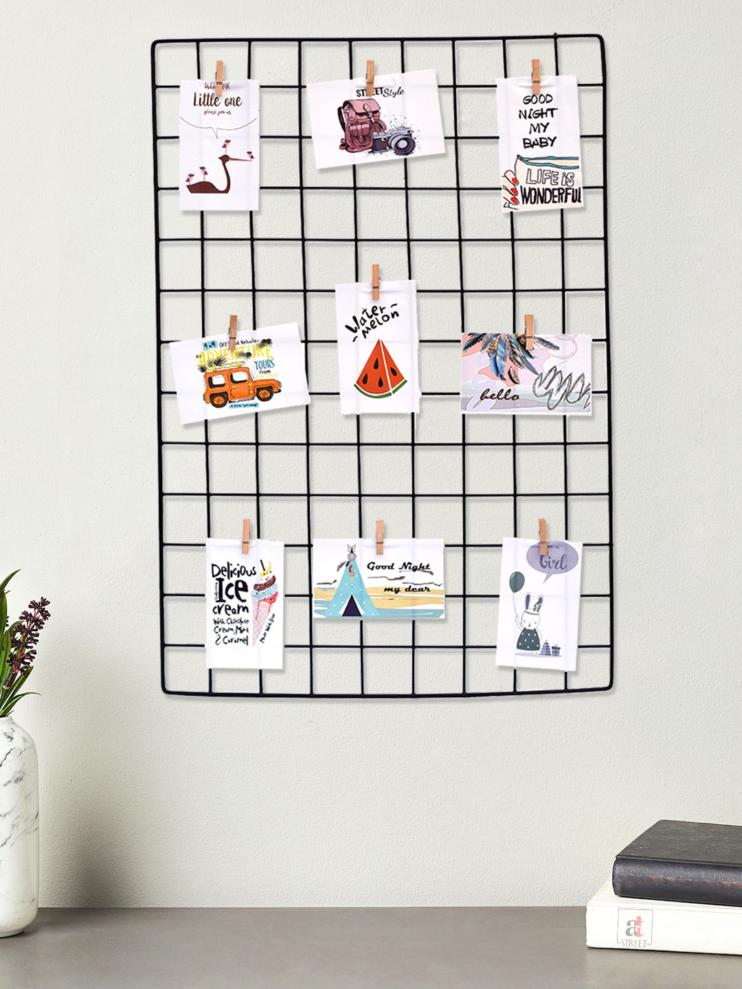 Art Street Black DIY Metal Wall Photo Grid