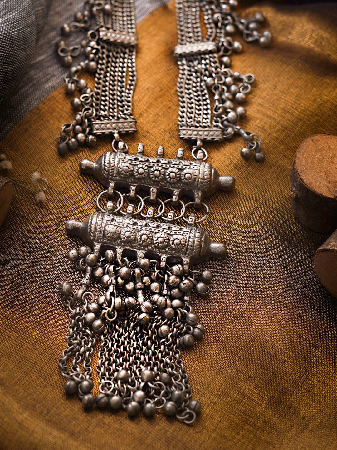 TEEJH Silver Silver-Plated Oxidised Necklace