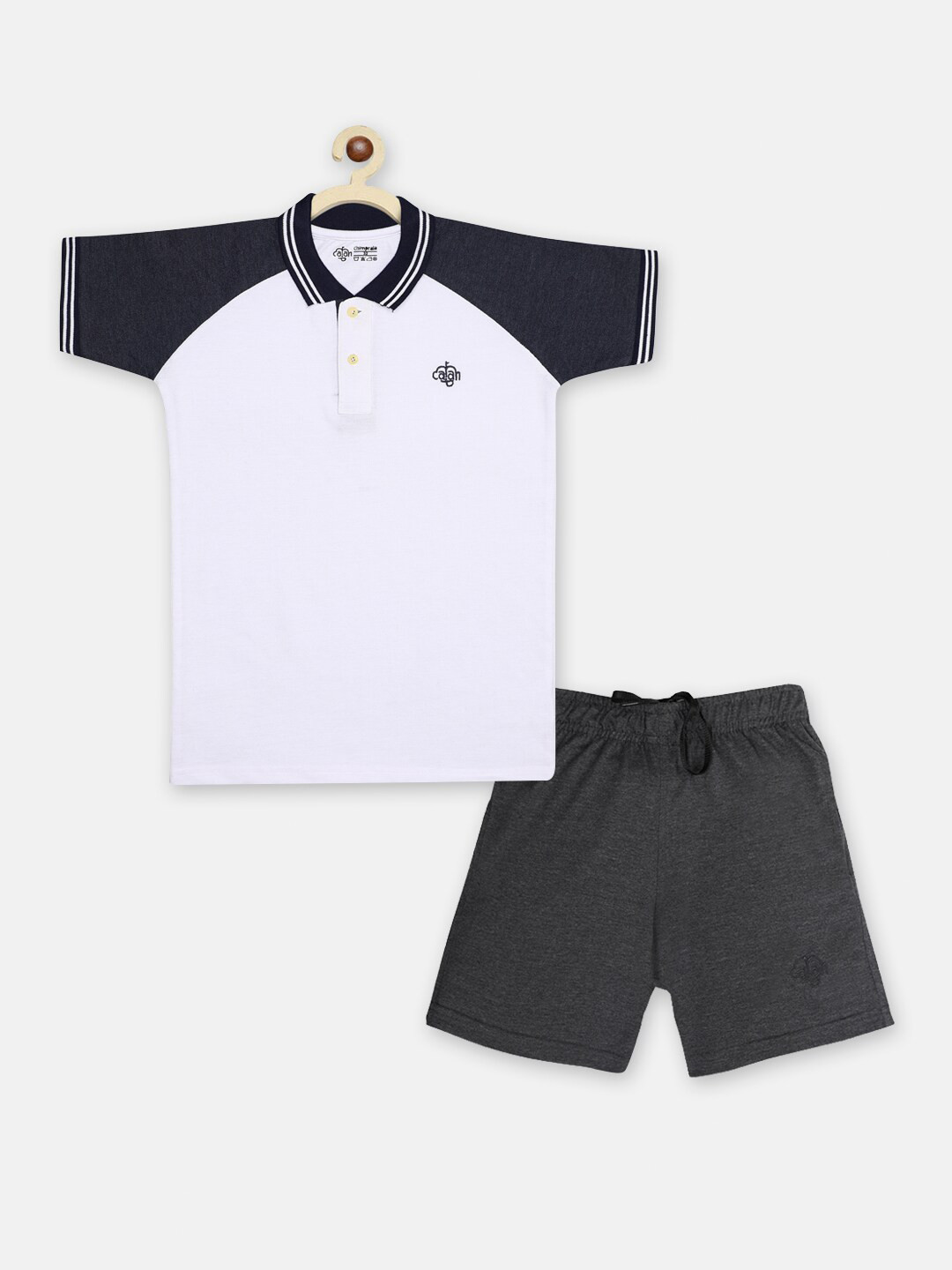 CHIMPRALA Boys White & Navy Blue Colourblocked T-shirt with Shorts