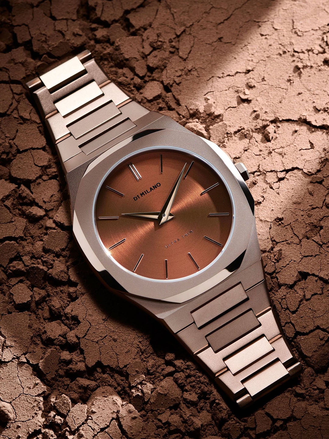 Buy D1 Milano Unisex Ultra Thin Bracelet Brown Circular Brush