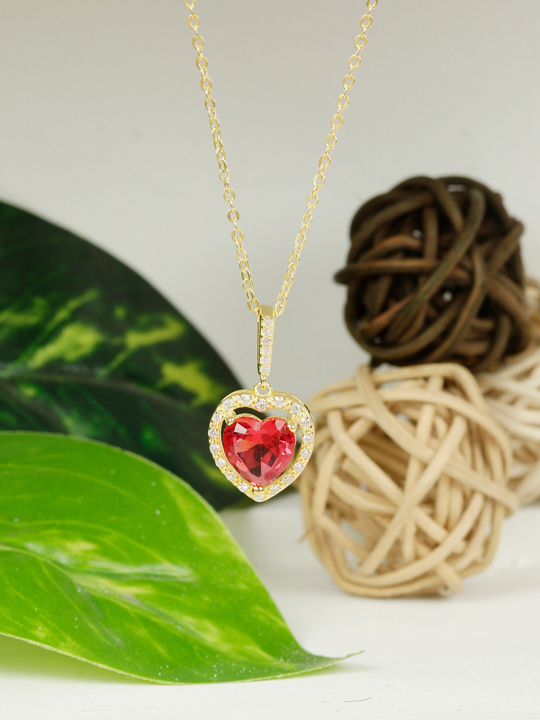 GIVA 925 Sterling Silver 18k Gold Plated Crimson Heart Pendant with Link Chain