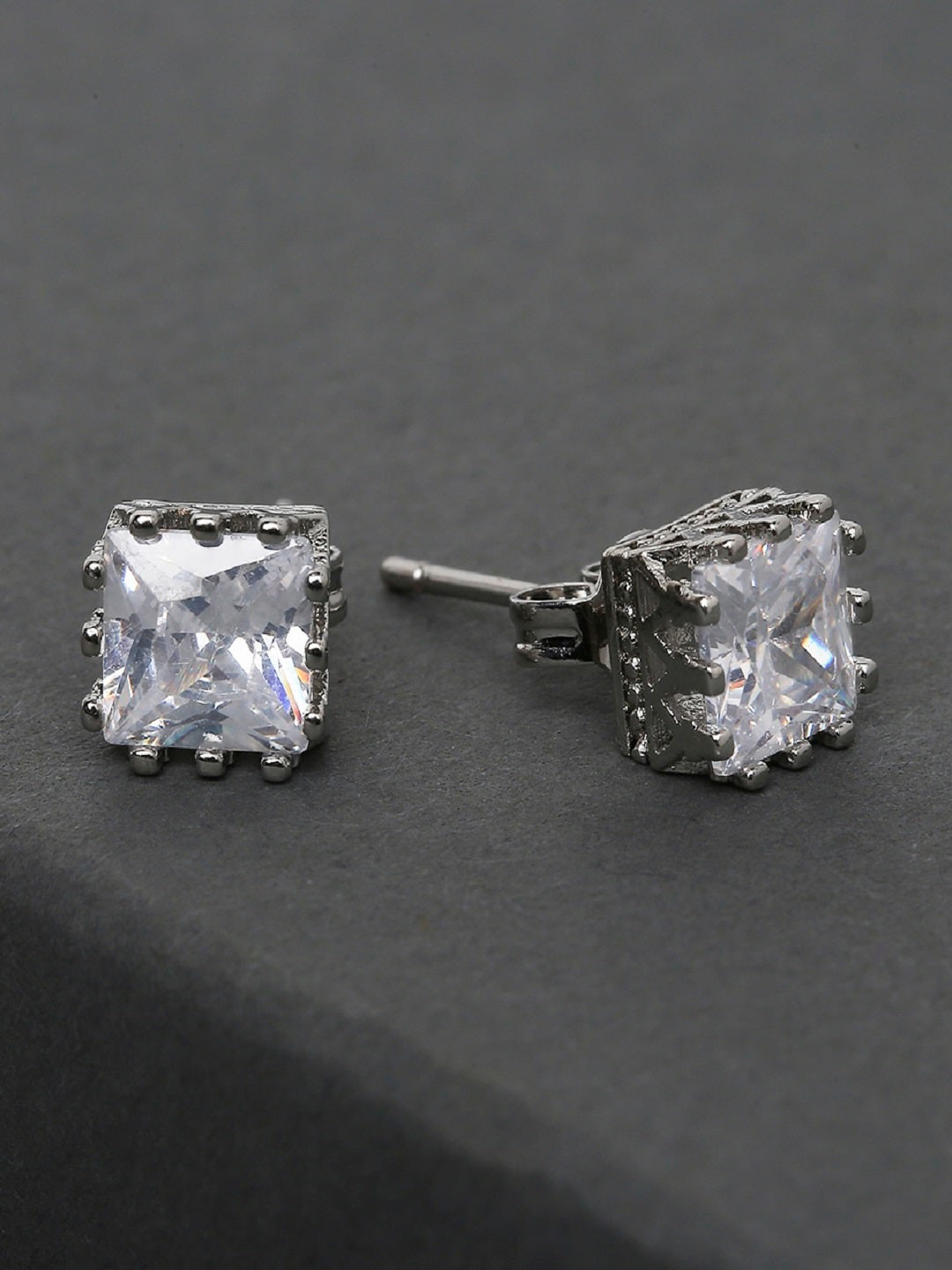OOMPH Silver & White Square Studs Earrings