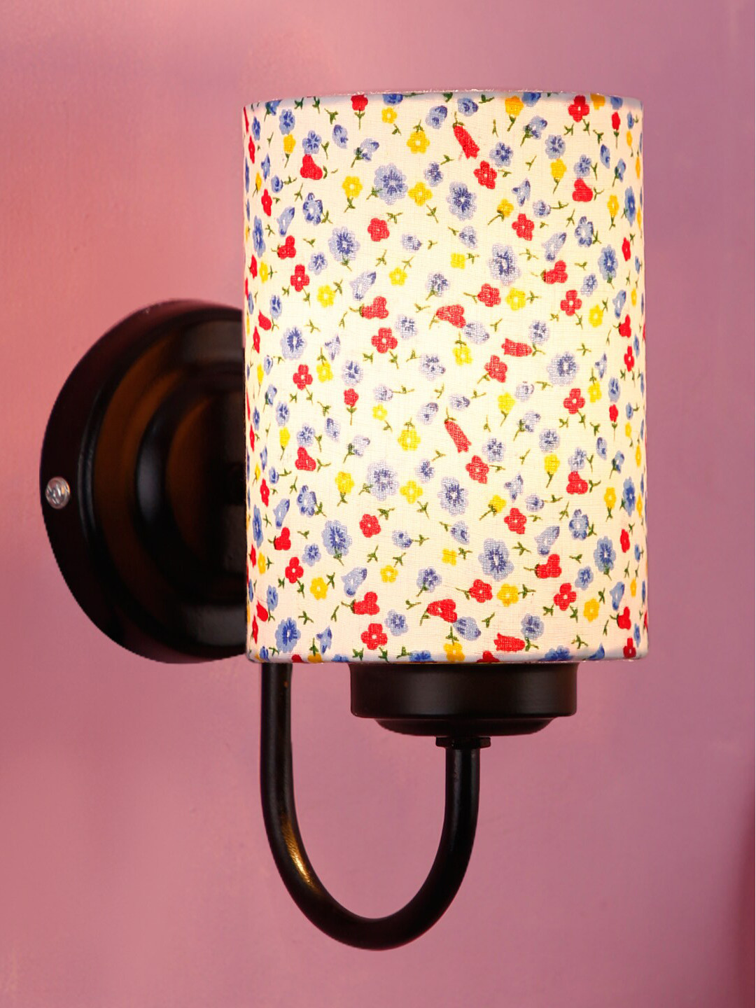 Devansh White & Red Printed Traditional Armed Sconce Wall Lamp