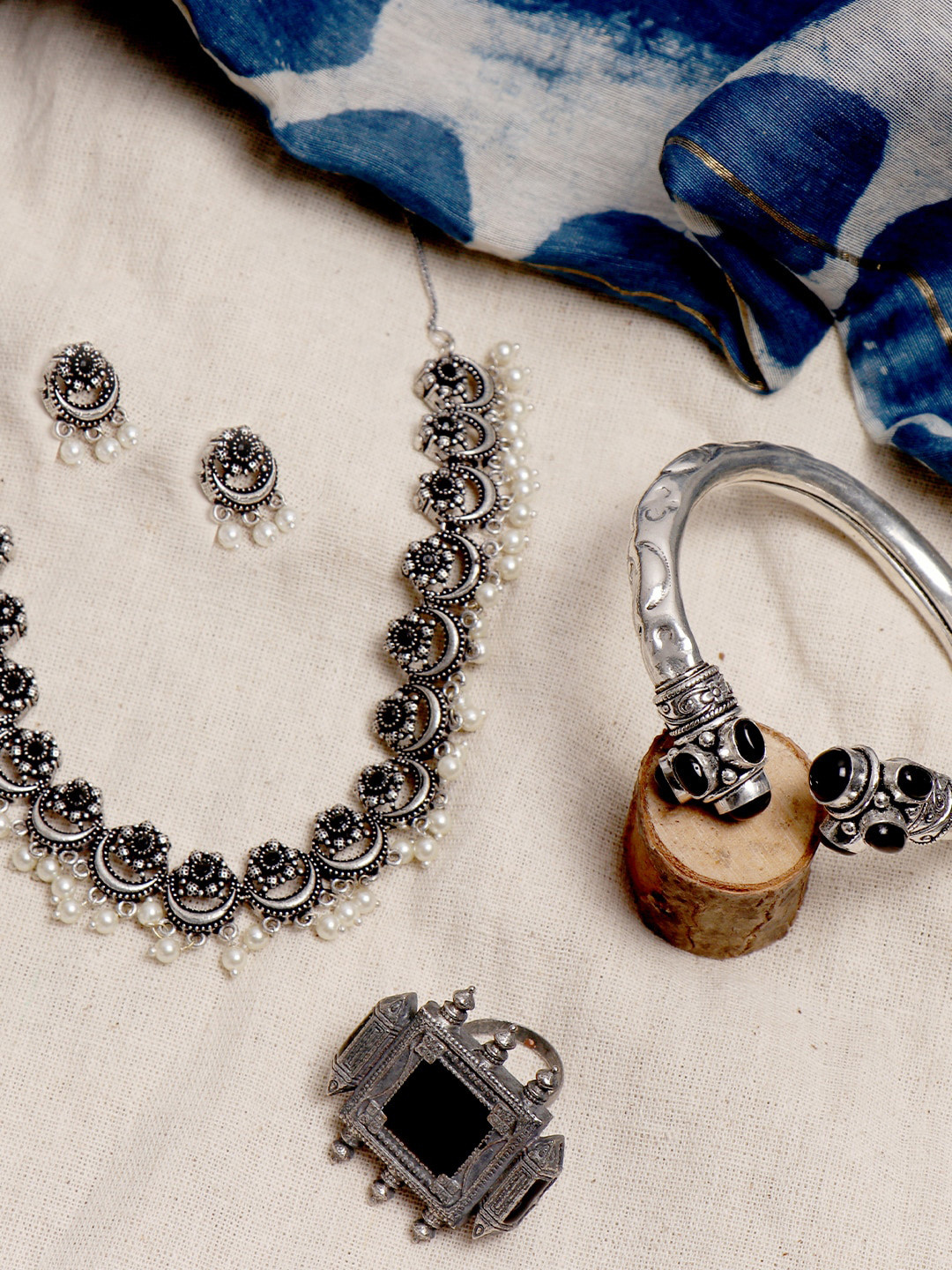 TEEJH Oxidised Silver-Toned & Black Stone-Studded & Beaded Jewellery Set