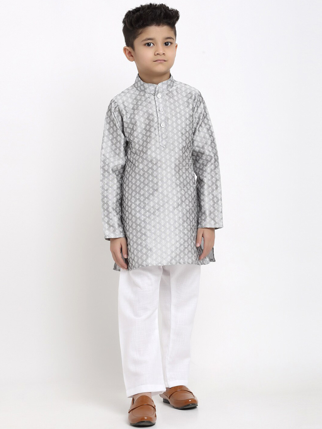 TREEMODA Boys Silver-Coloured & White Ethnic Motifs Raw Silk Kurta with Pyjamas