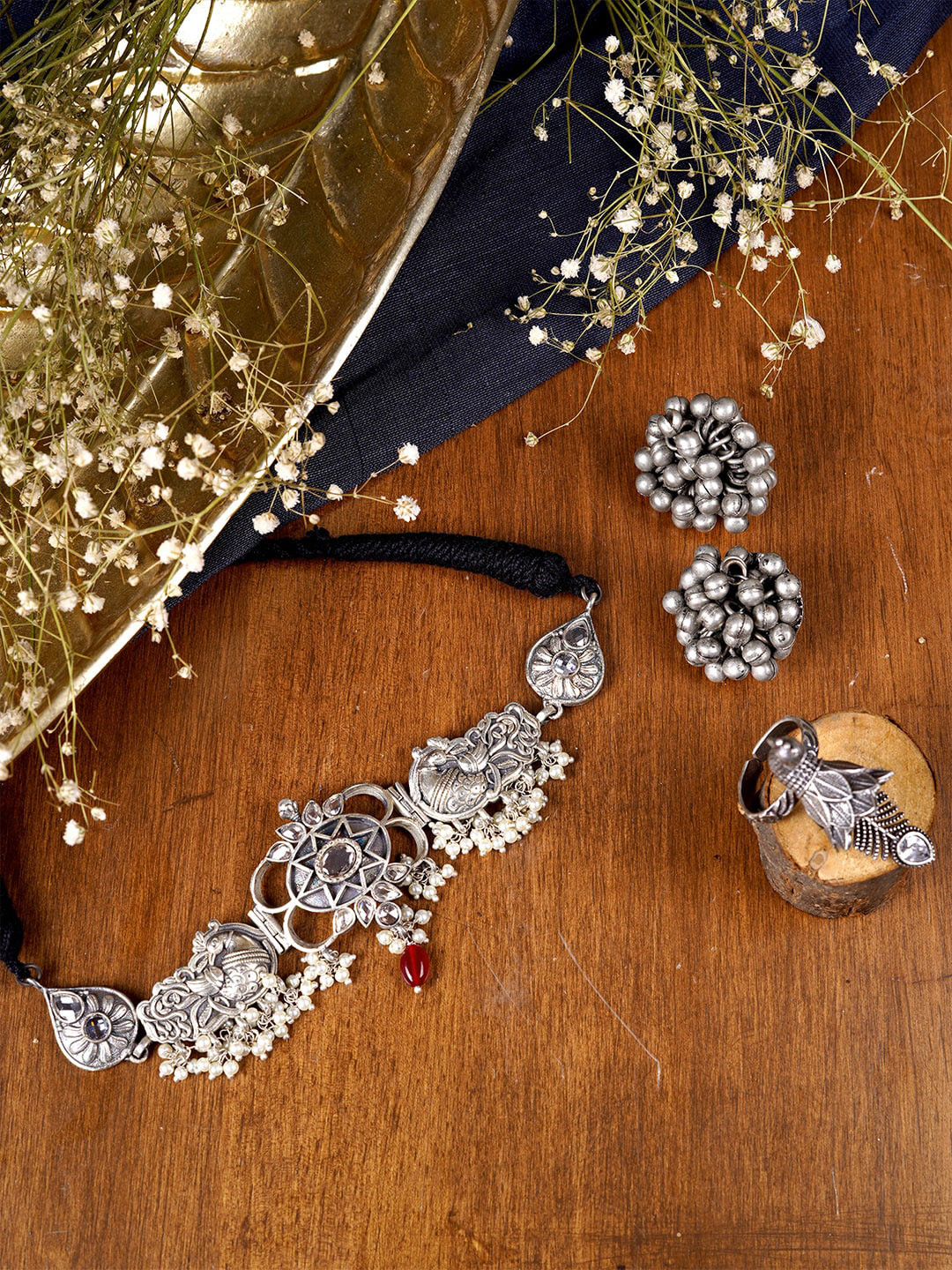 TEEJH Oxidised Silver-Toned & White Stone-Studded & Beaded Jewellery Set