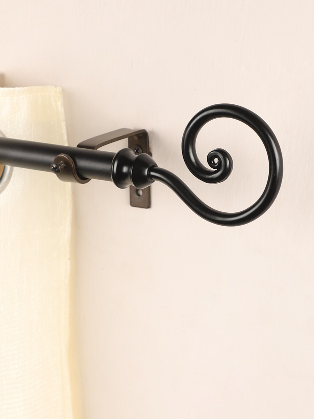 The Decor Mart Black Extendable Curtain Rod with Bloom Black Finial