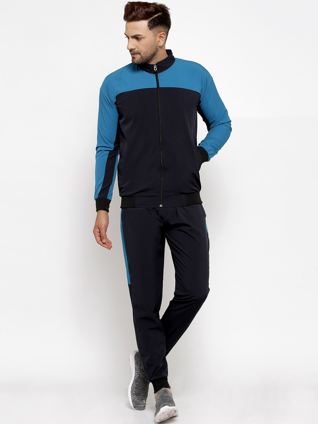 KLOTTHE Men Blue Colourblocked Tracksuit