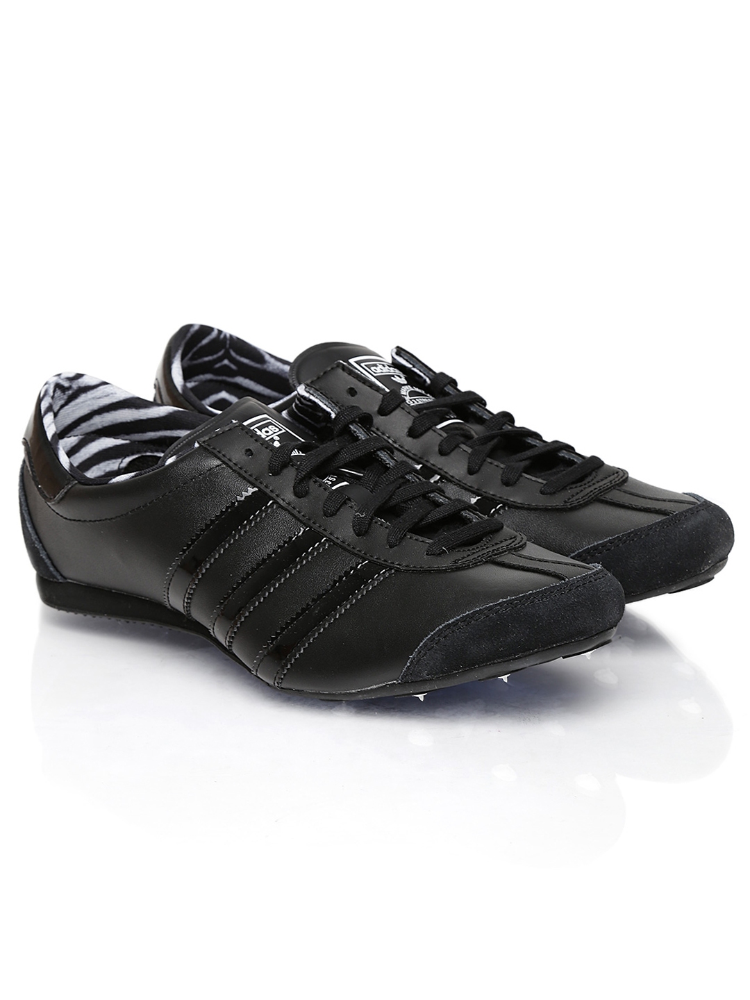 Centimeter Delegation Fitness Buy ADIDAS Originals Women Black Aditrack Sports Shoes - Sports Shoes for  Women 370469 | Myntra