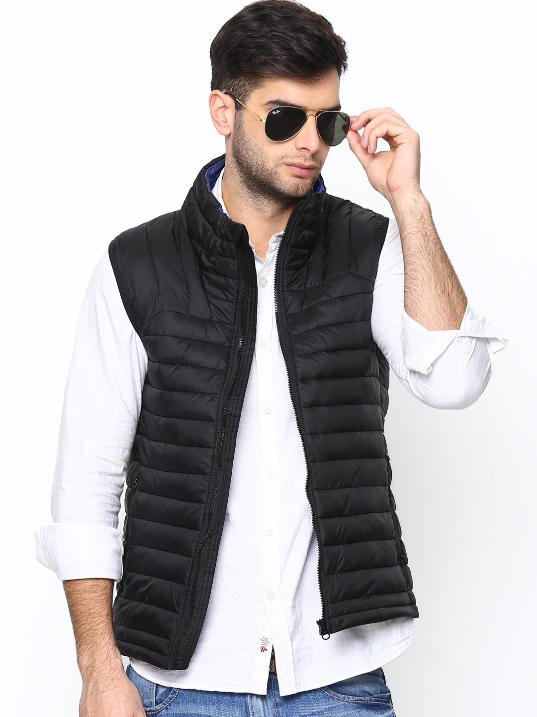 https://assets.myntassets.com/h_1440,q_100,w_1080/v1/images/style/properties/United-Colors-of-Benetton-Men-Black-Sleeveless-Jacket_6b58e9a1e2aaa2329be99caecd2ddfa5_images.jpg