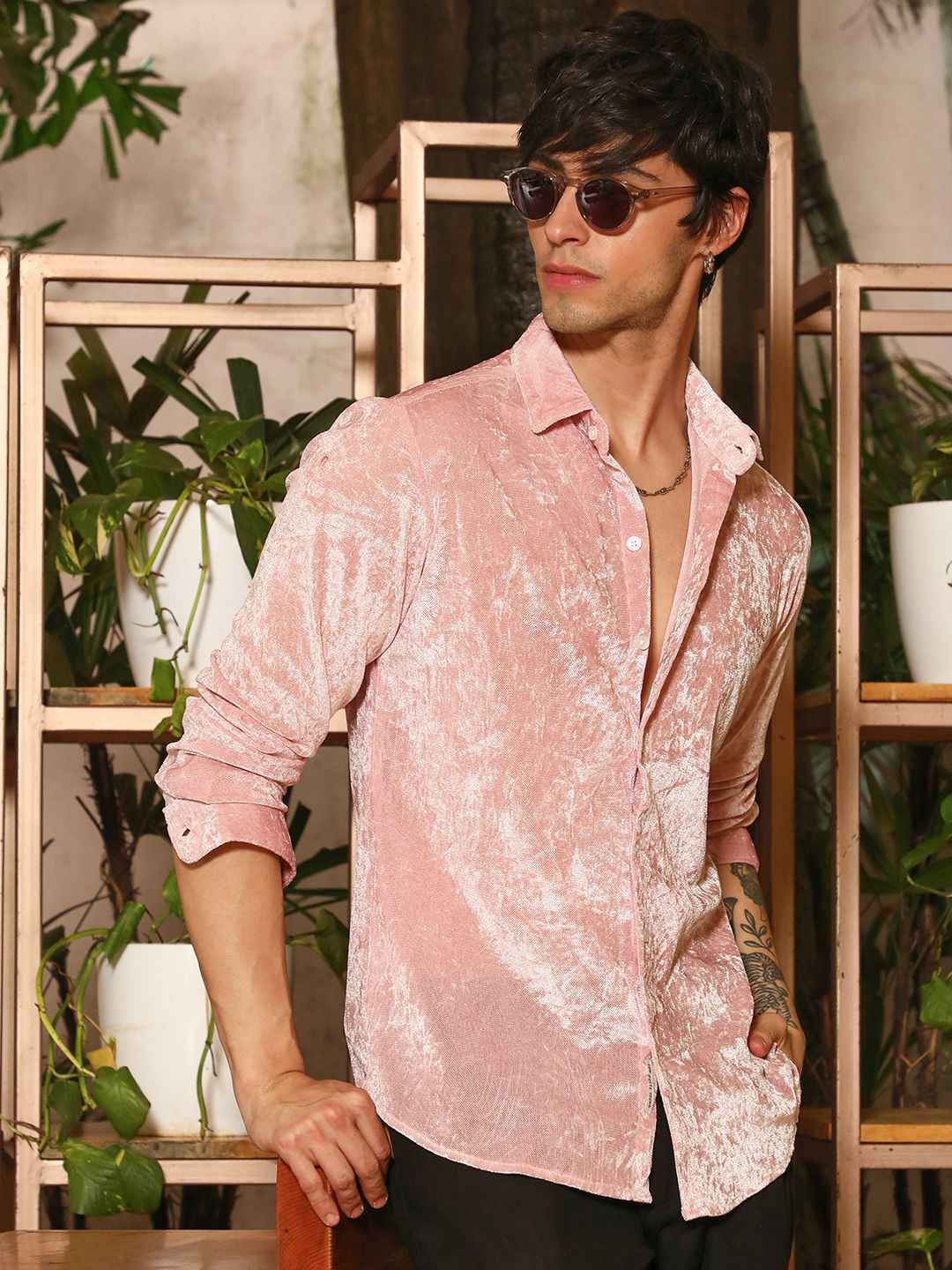 CAHOOT Men Solid Velvet Shirt